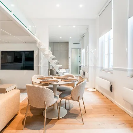 Elegant Luxury 1st Paris